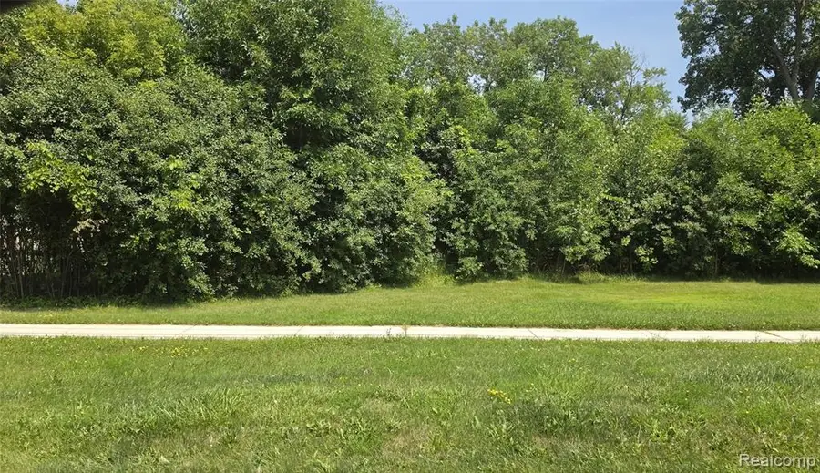 39648 Dequindre, Sterling Heights, MI 48310 - #2