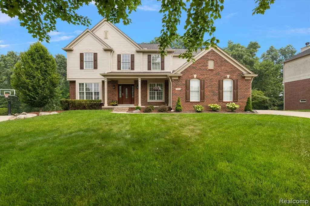 1885 Avon Glen, Lake Orion, MI 48360 - #1