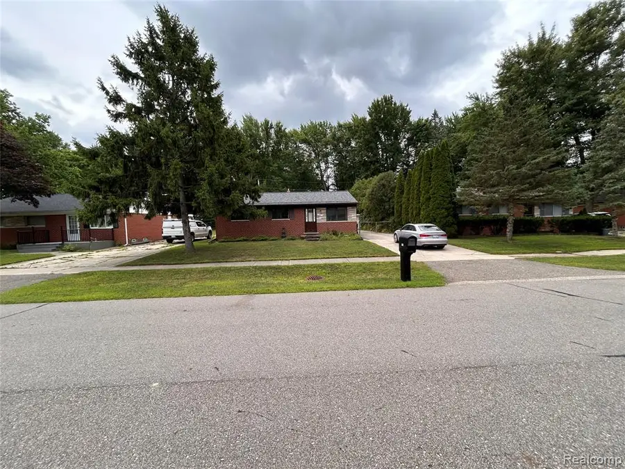 340 Trombley, Troy, MI 48083 - #2