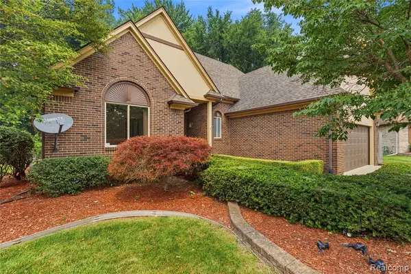 48053 Mill Creek, New Baltimore, MI 48047