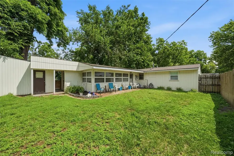 918 Pine Tree, Lake Orion, MI 48362 - #2