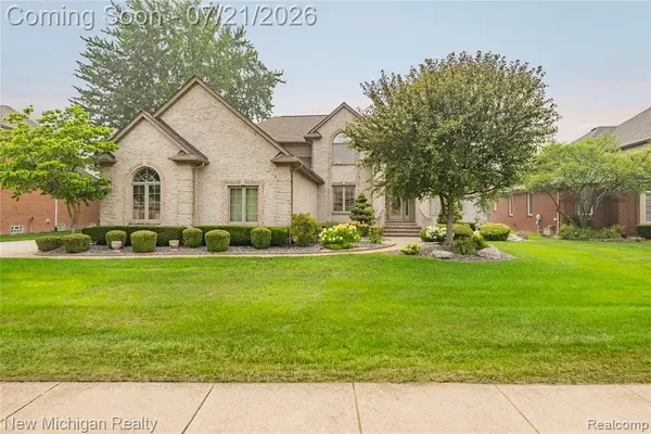 49787 Lakebridge, Utica, MI 48315