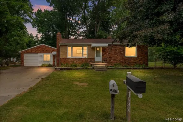 548 Oakland, Lake Orion, MI 48362
