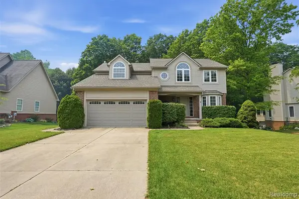 170 Fairhill, Howell, MI 48843