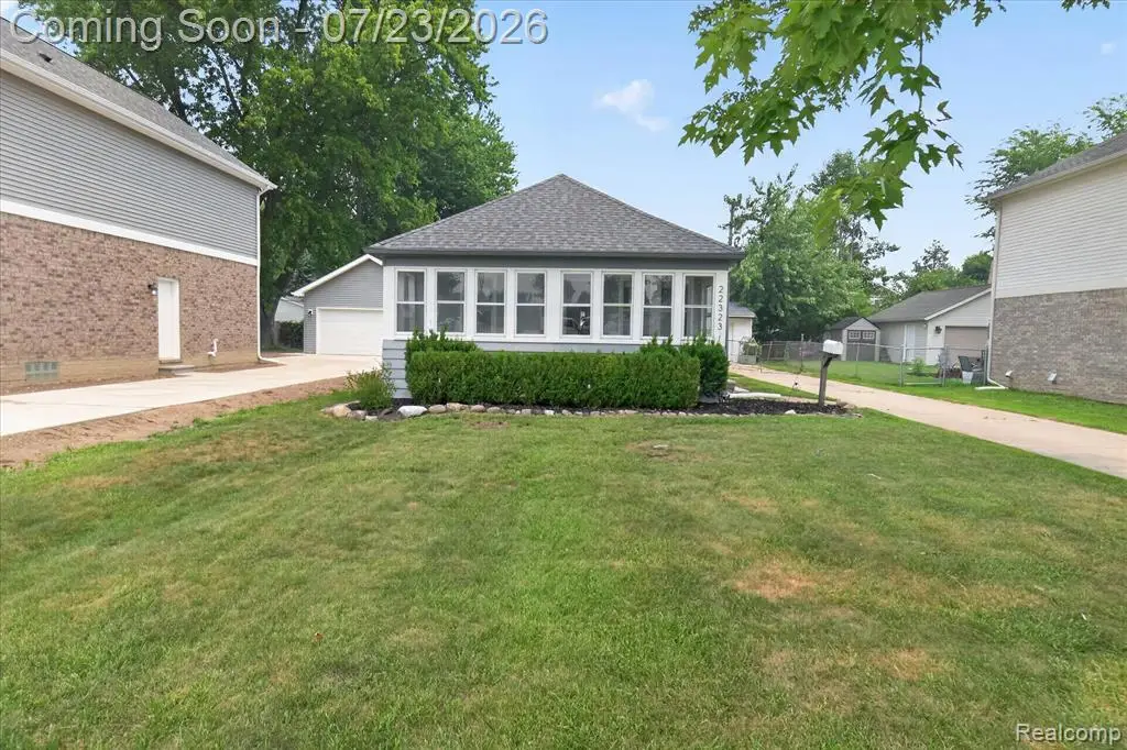 22323 Ridgeway, Saint Clair Shores, MI 48080 - #1