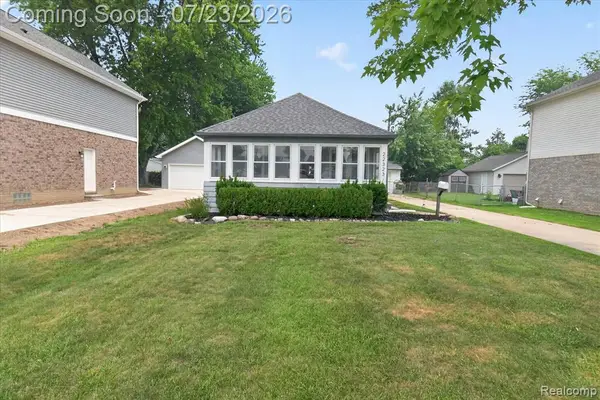 22323 Ridgeway, Saint Clair Shores, MI 48080