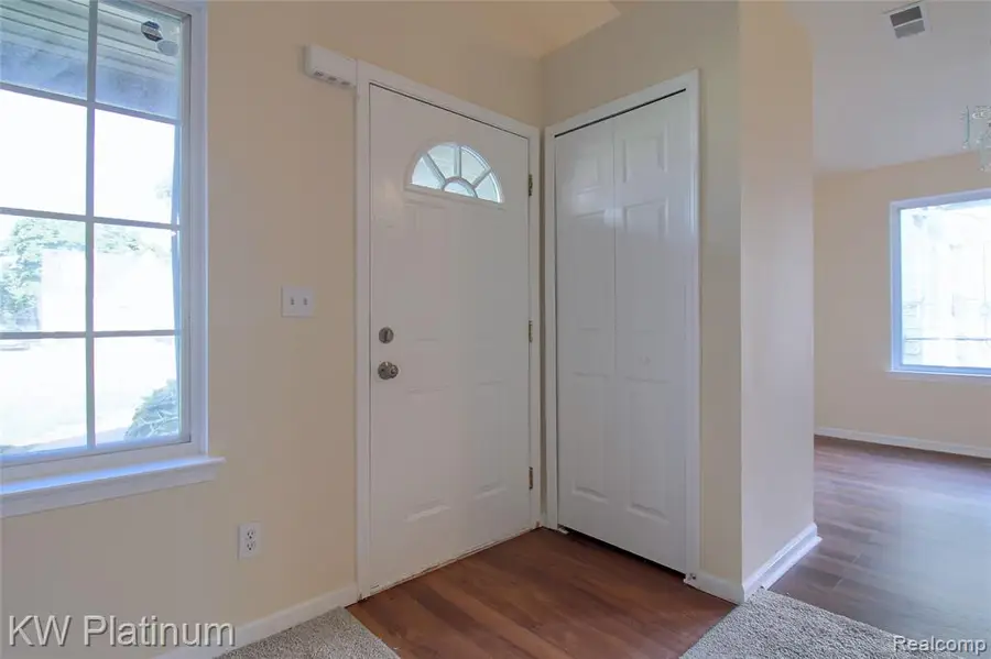 4452 Croissant, Dearborn Heights, MI 48125 - #3