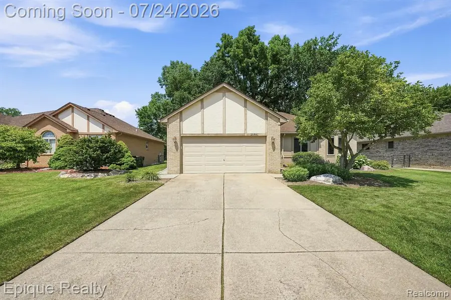 11551 Creekside, Sterling Heights, MI 48312 - #3