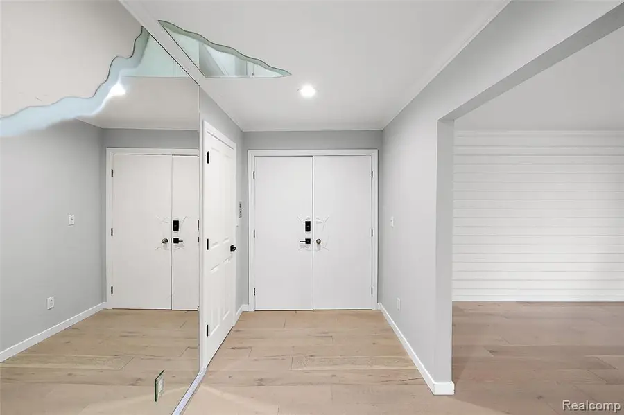 4047 W Maple #201, Bloomfield Hills, MI 48301 - #3