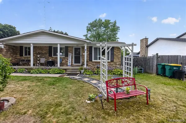 527 Leland, Flushing, MI 48433