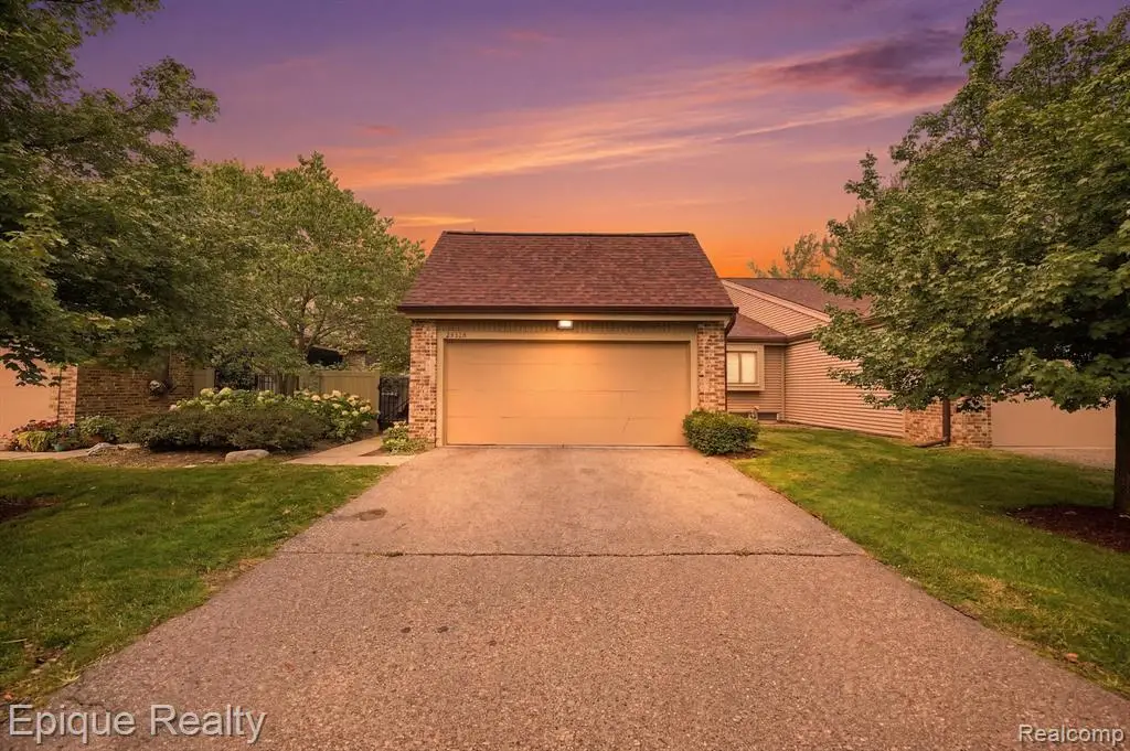 27328 Apple Blossom, Southfield, MI 48034 - #1