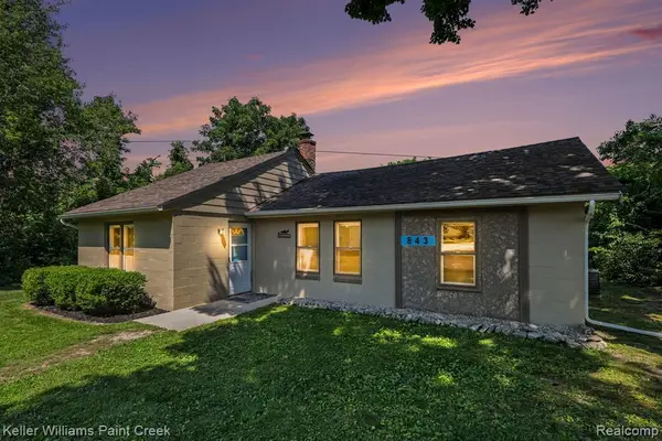 843 Orion, Lake Orion, MI 48362