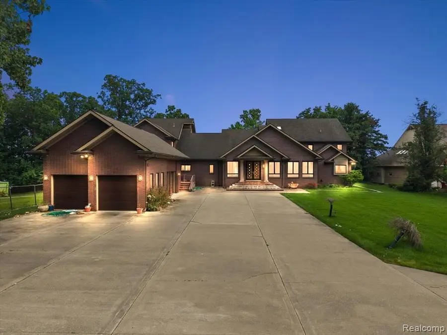 2612 Cove, West Bloomfield, MI 48323 - #2