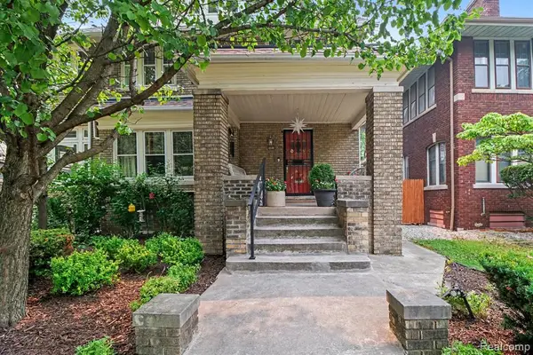 1485 Chicago, Detroit, MI 48206