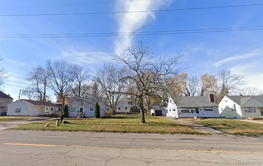 3720 S Pennsylvania, Lansing, MI 48912 - #2