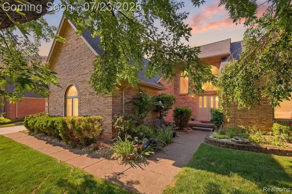 15127 Meadowfield, Utica, MI 48315 - #1