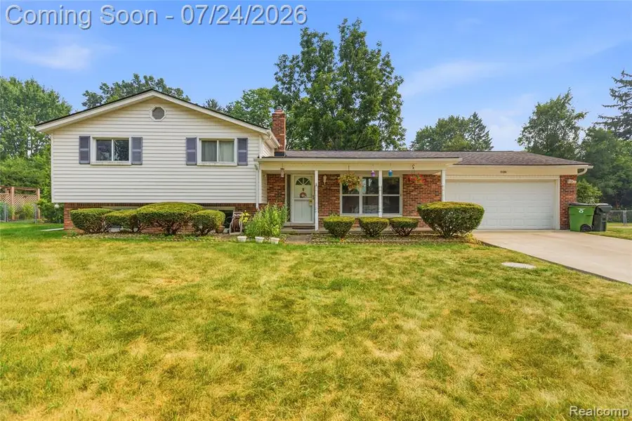 5108 Shelbyshire, Utica, MI 48316 - #2