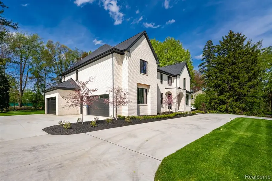 4546 Niagara, Bloomfield Hills, MI 48301 - #3
