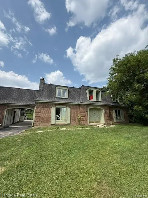 445 Mack, Leonard, MI 48367 - #1