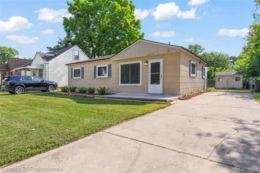 22830 Colgate, Farmington, MI 48336 - #2