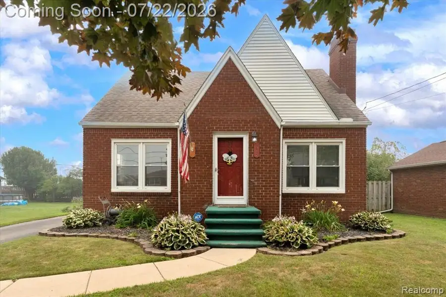 5947 Edgewood, Monroe, MI 48161 - #2