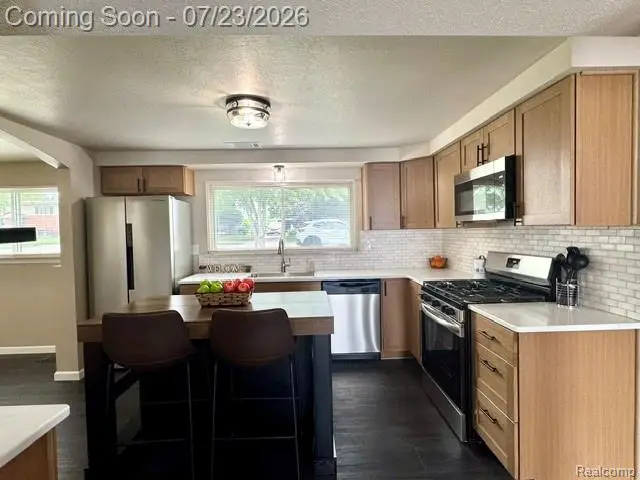 23135 Candace, Rockwood, MI 48173 - #3