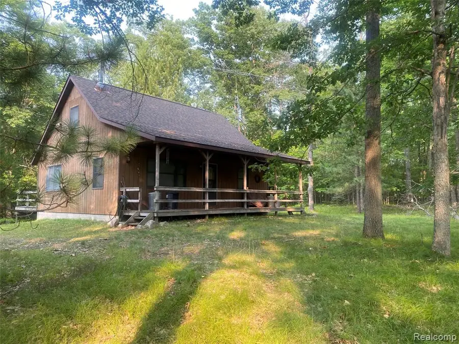 5107 Hunters Run, Saint Helen, MI 48656 - #2