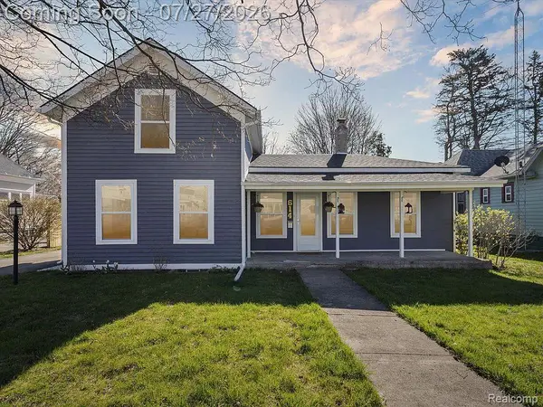 614 N Saginaw, Owosso, MI 48867