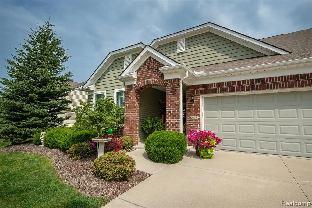 6397 Prairie Dunes #13, Grand Blanc, MI 48439 - #1