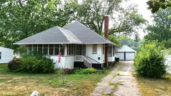 118 Commercial, Chesaning, MI 48616