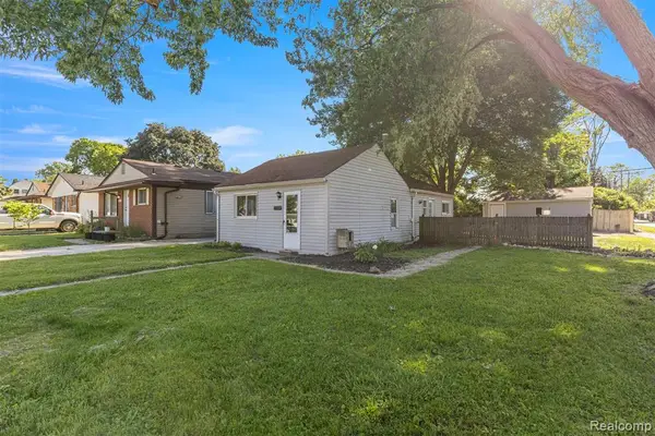 8279 Hugh, Westland, MI 48185