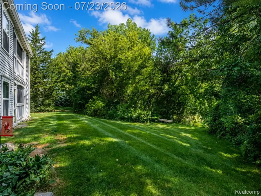 618 Curzon #203, Howell, MI 48843 - #3