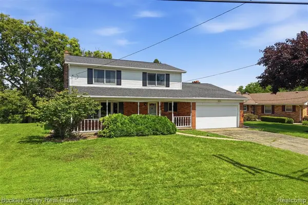 10507 Lafollette, Brighton, MI 48114