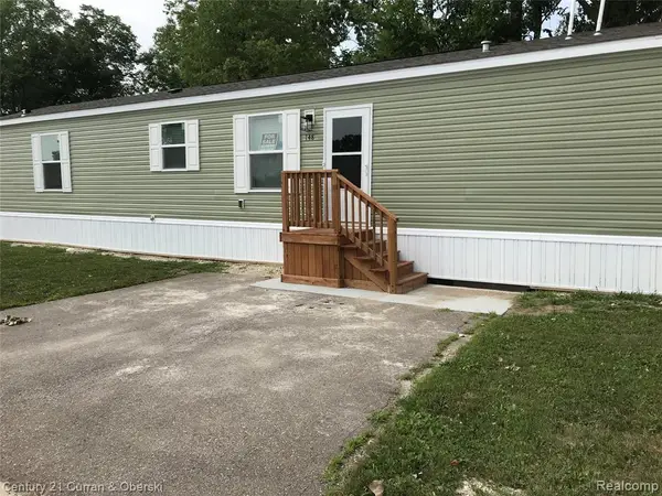6564 E Michigan, Saline, MI 48176