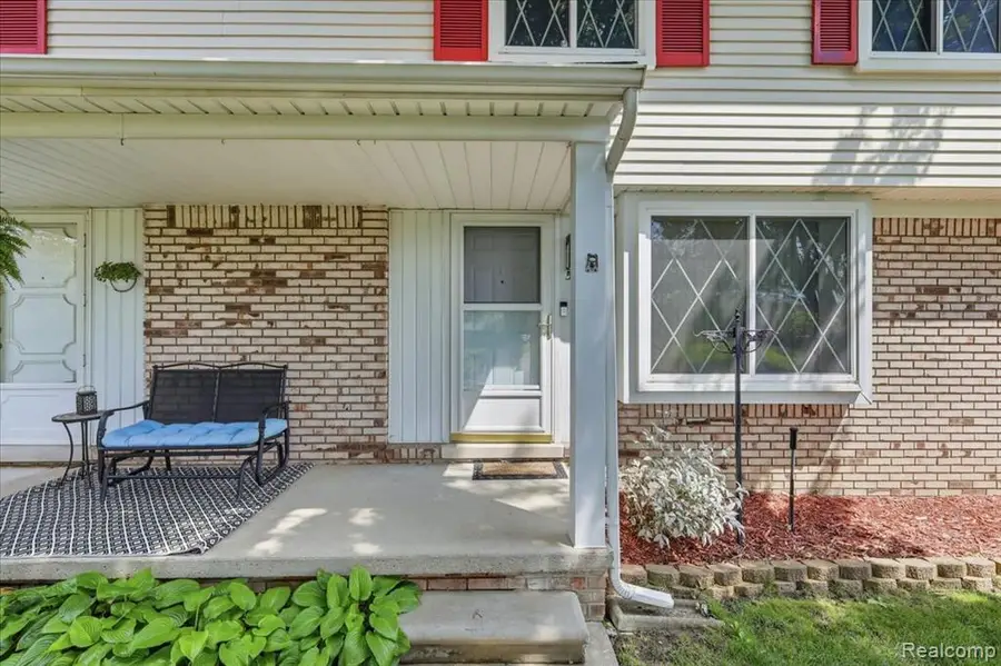 51142 S Foster #11, New Baltimore, MI 48047 - #3
