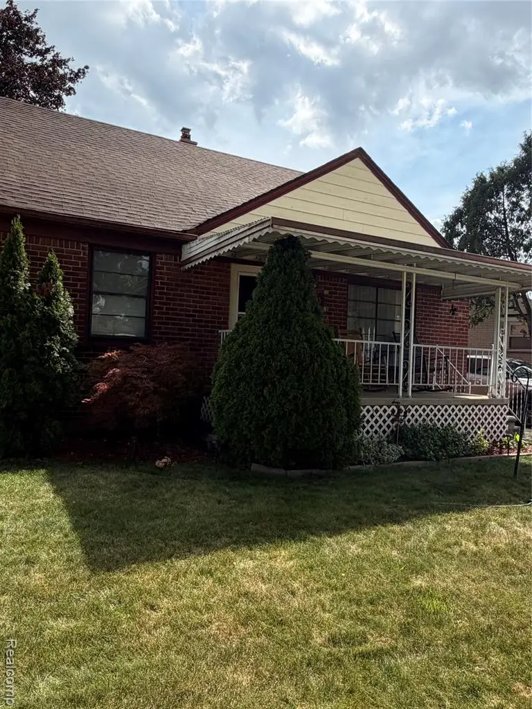 33505 Clinton, Wayne, MI 48184 - #3