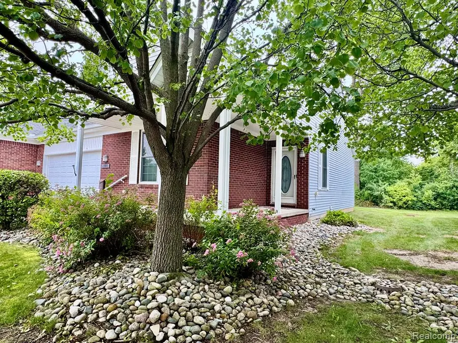 1388 Luxington, Lapeer, MI 48446 - #2