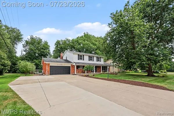 6949 Cottonwood Knoll, West Bloomfield, MI 48322