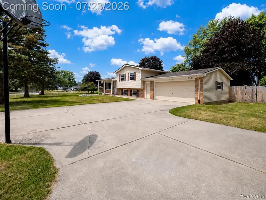 6534 Meadowwood, Grand Blanc, MI 48439 - #3