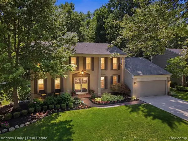 21649 Shadybrook, Novi, MI 48375
