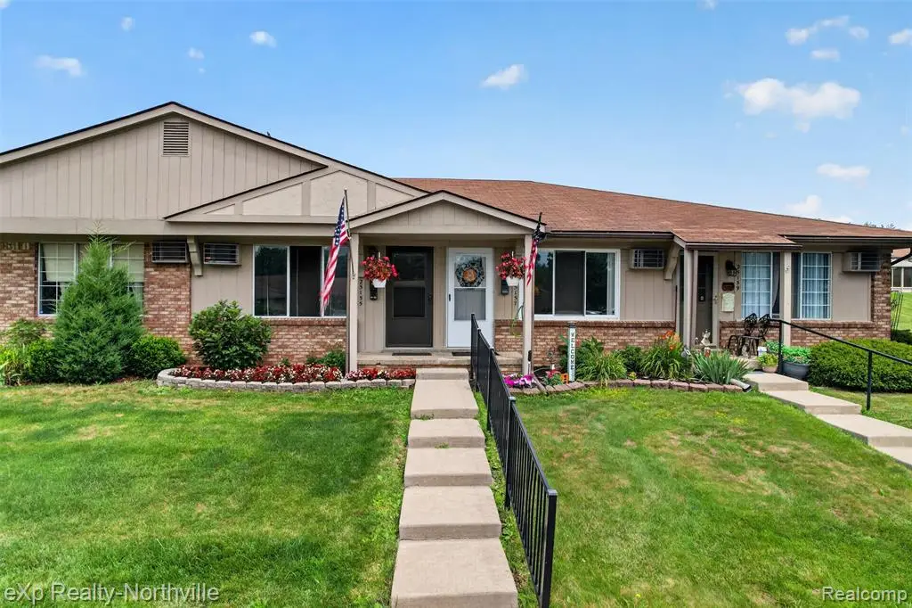 25157 Franklin Terrace #7, South Lyon, MI 48178 - #1