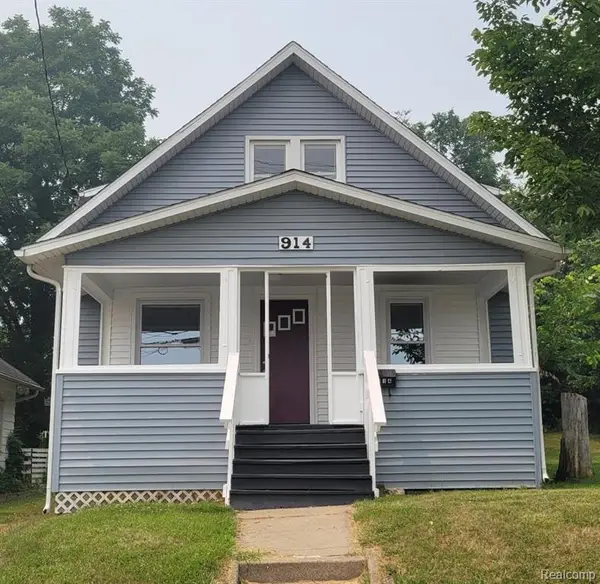 914 Middle, Lansing, MI 48915