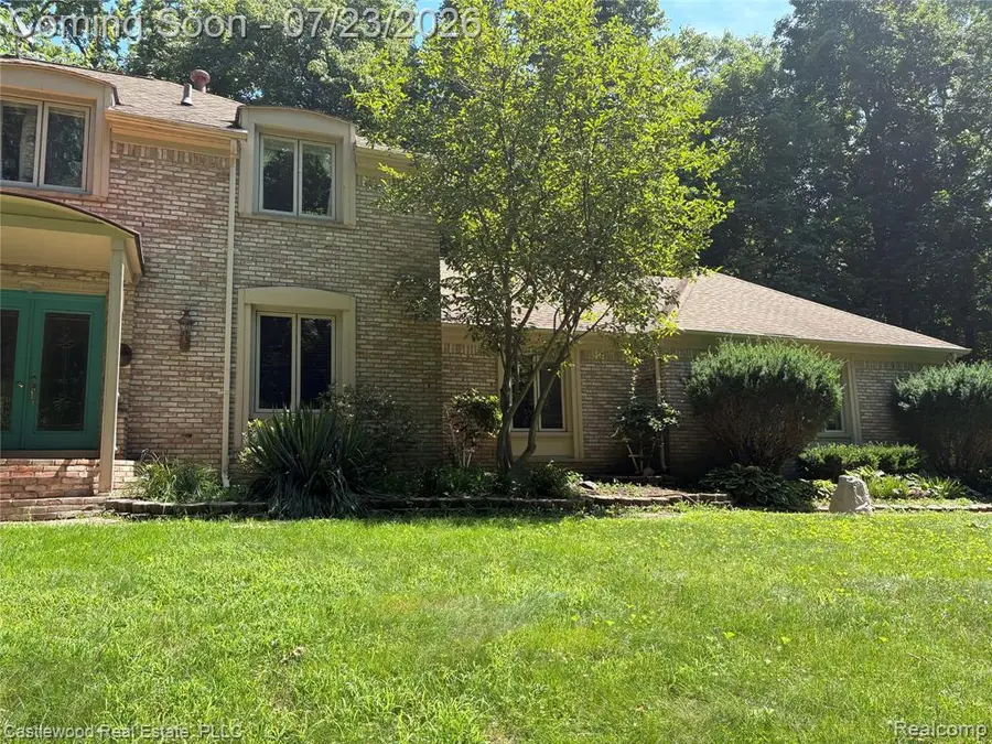 4100 Stockemer, White Lake, MI 48383 - #3