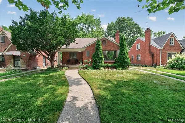 17606 Avon, Detroit, MI 48219