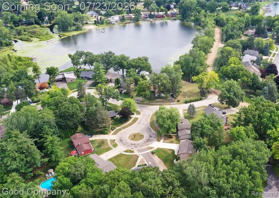 2783 Angelus, Waterford, MI 48329 - #3