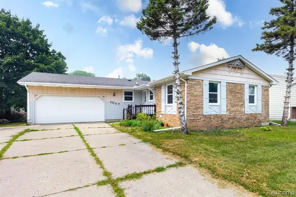 1047 Coolidge, Lansing, MI 48912