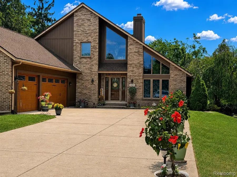 2495 N Custer, Monroe, MI 48162 - #2