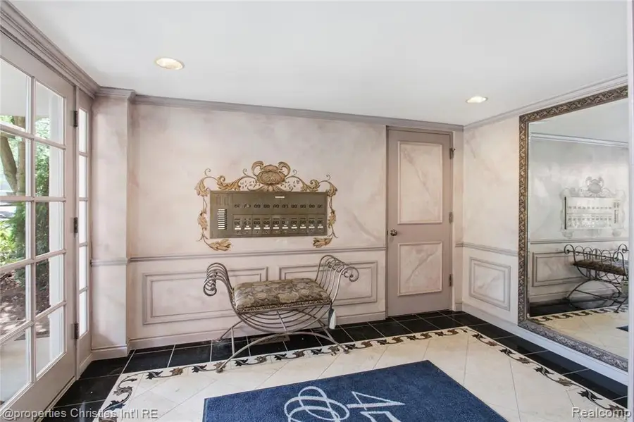 450 Oak #203, Birmingham, MI 48009 - #3
