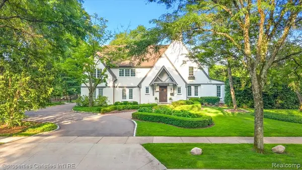 528 Covington, Bloomfield Hills, MI 48301