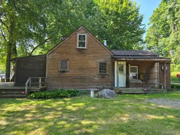 5751 Island, Goodrich, MI 48438
